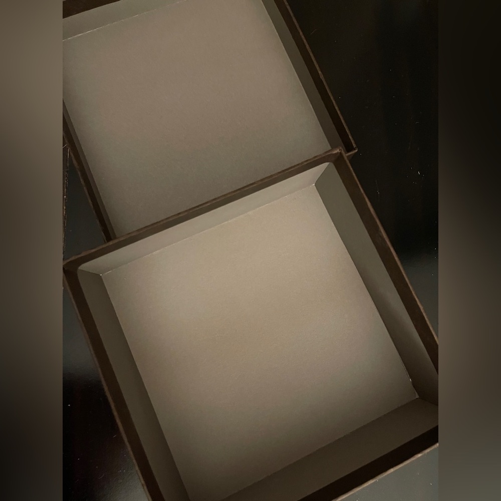 Gucci Embossed Brown Box - Picture 7 of 7
